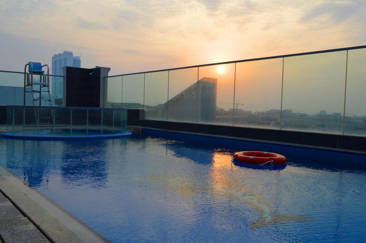 Tulip Al Barsha Hotel Apartment Dubai Eksteriør billede