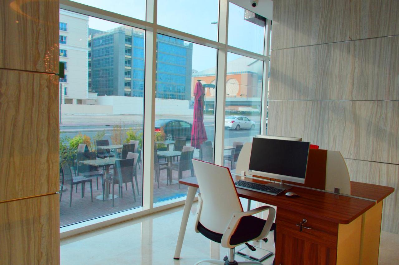 Tulip Al Barsha Hotel Apartment Dubai Eksteriør billede