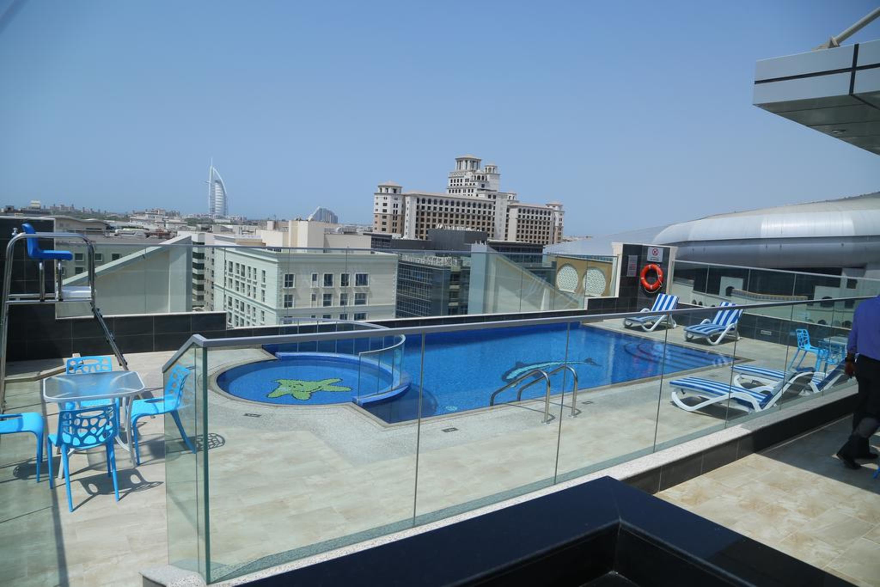 Tulip Al Barsha Hotel Apartment Dubai Eksteriør billede